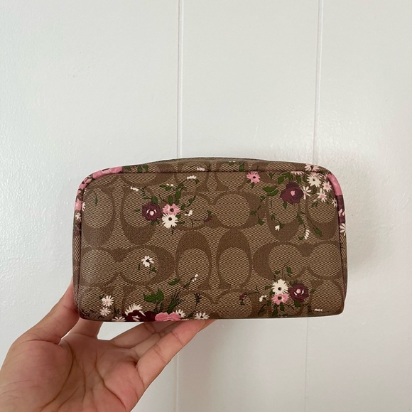 Coach Small Boxy Cosmetic Case In Signature Canvas With Evergreen Floral Print - Picture 2 of 8